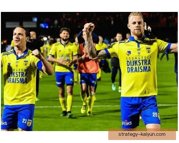 荷甲阿姆斯特丹球队近期表现稳健，持续展现出较强竞争力。